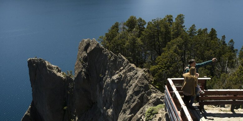 Amazing 4 Bedroom Chalet Villa Traful Vt1
