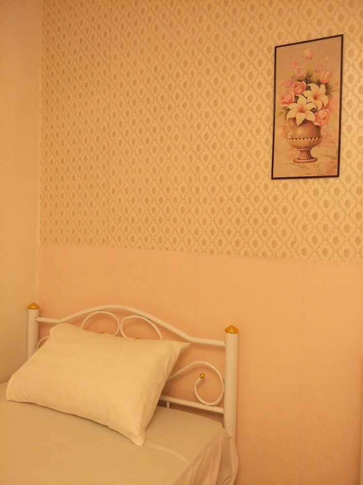 Hostal Take Me Home