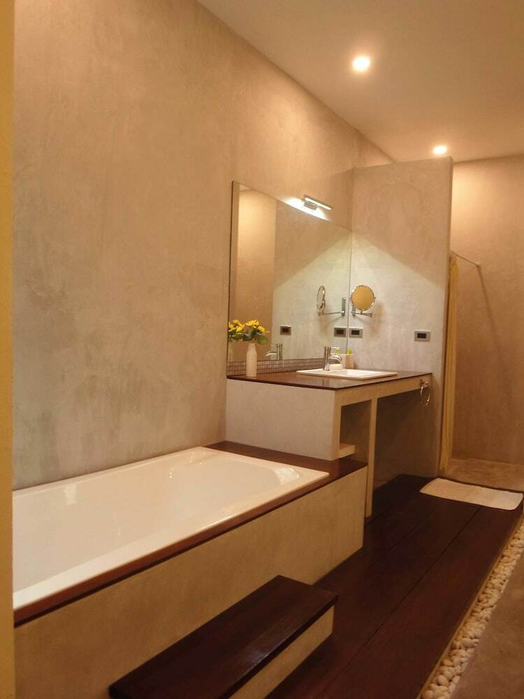 Chuan Chom Villas