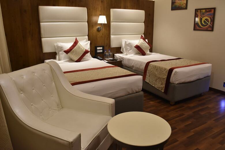Ss Lumina Hotel