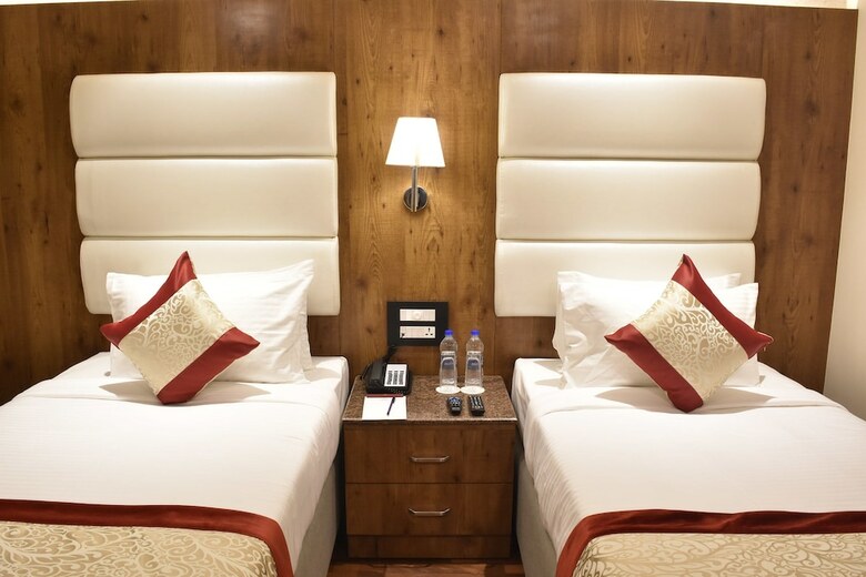 Ss Lumina Hotel
