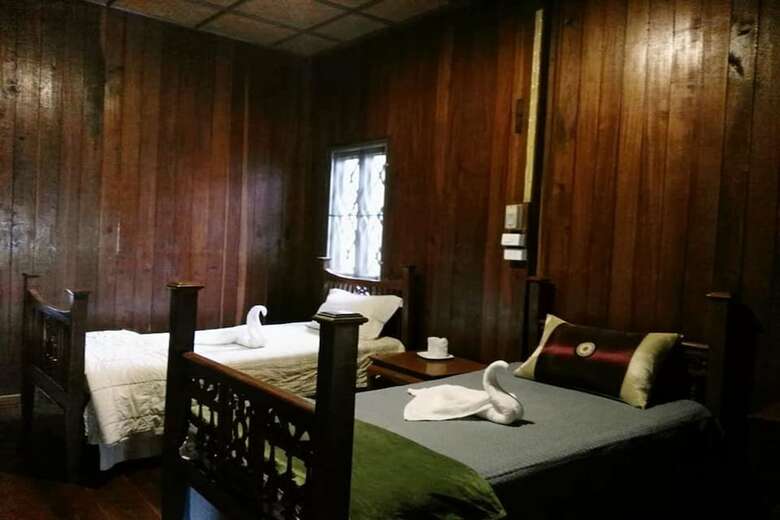Hostal Crossroads House - Hostel