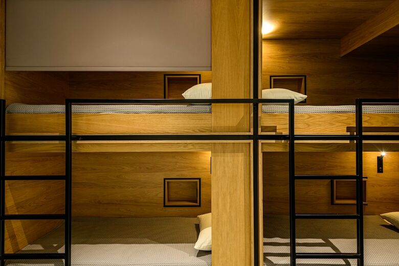 Hostal Mosaikon Hostel