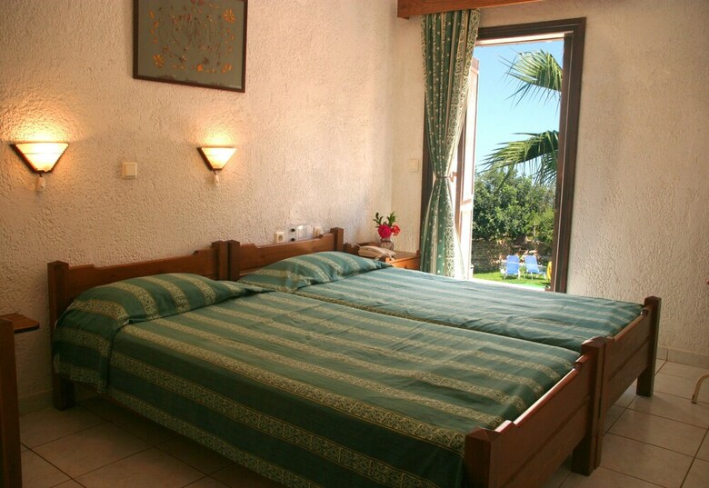 Iliostasi Beach Apartments