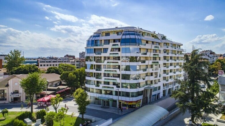 Super Central Luxury Apartments