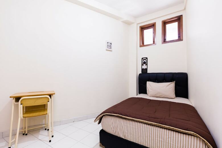 Hotel Pele Backpacker Guesthouse