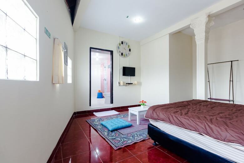 Hotel Pele Backpacker Guesthouse