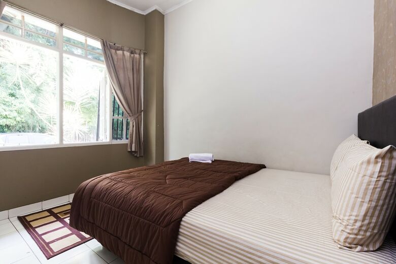 Hotel Pele Backpacker Guesthouse