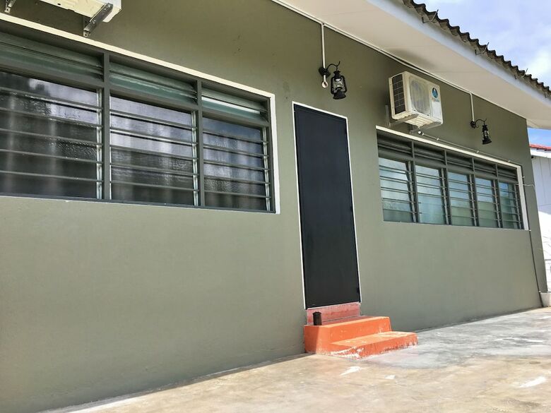 Ibook 3 - Beachside Bungalow