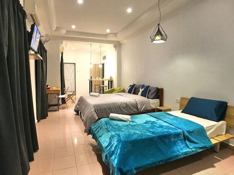 Hotel Ibook 9 - Deluxe Family Suites
