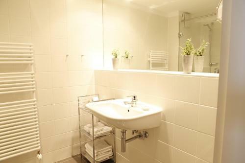 Hotel Schlo� Tremsb�ttel