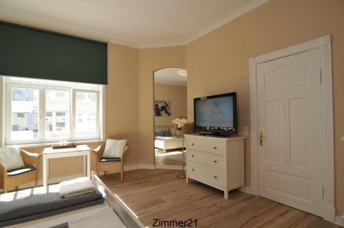 Hostal Caf� Orth