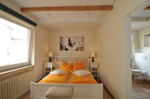 Hostal Caf� Orth