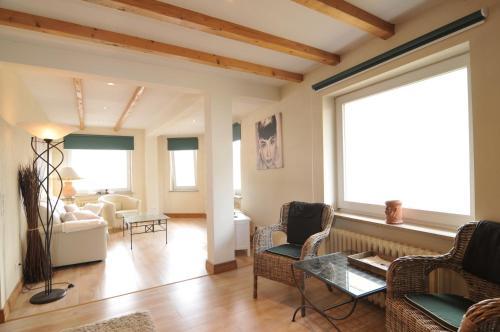 Hostal Caf� Orth