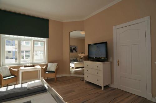 Hostal Caf� Orth