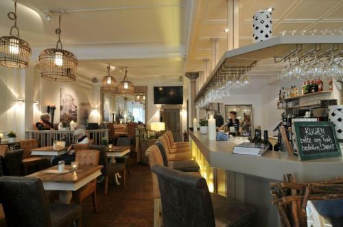 Hostal Caf� Orth
