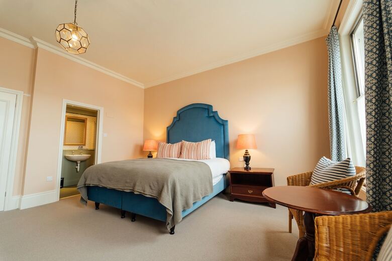 Green Dragon Hotel