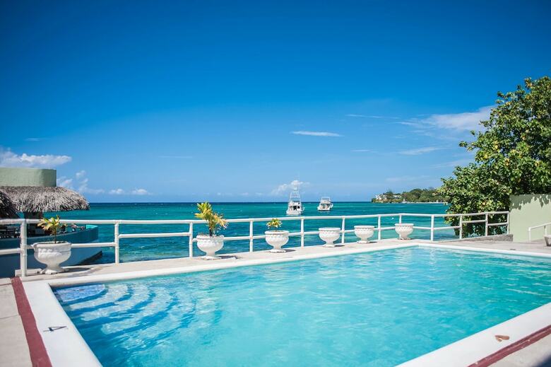 Hotel Ocean Palms Resort