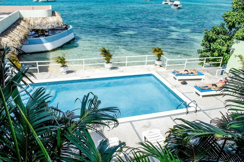 Hotel Ocean Palms Resort
