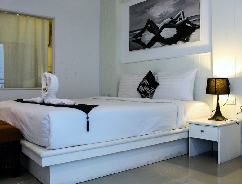 Sharaya White Hotel