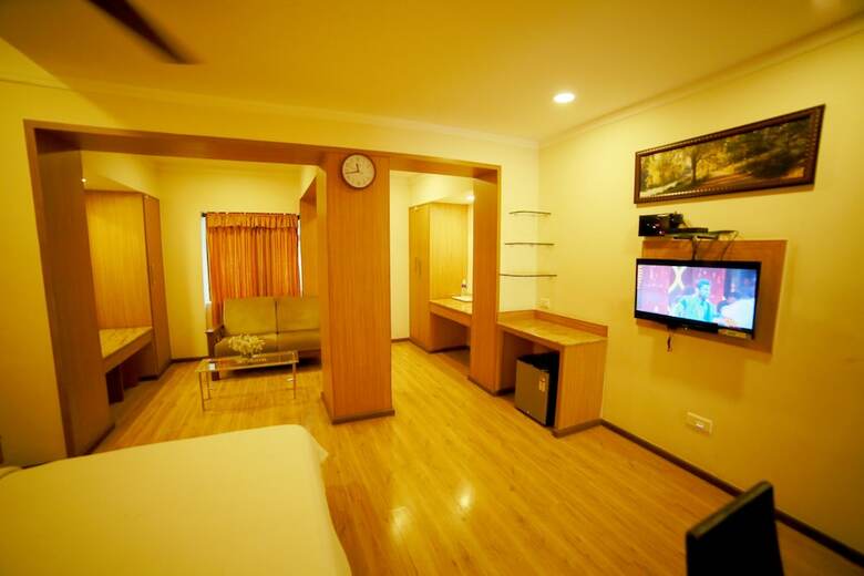 Hotel Sriram International