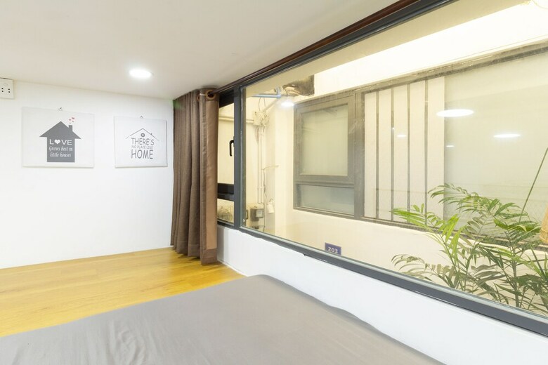 Hotel Saigon Bed Station