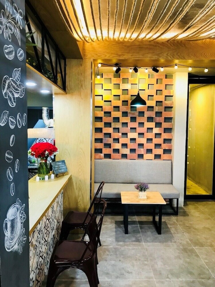 Hotel Saigon Bed Station