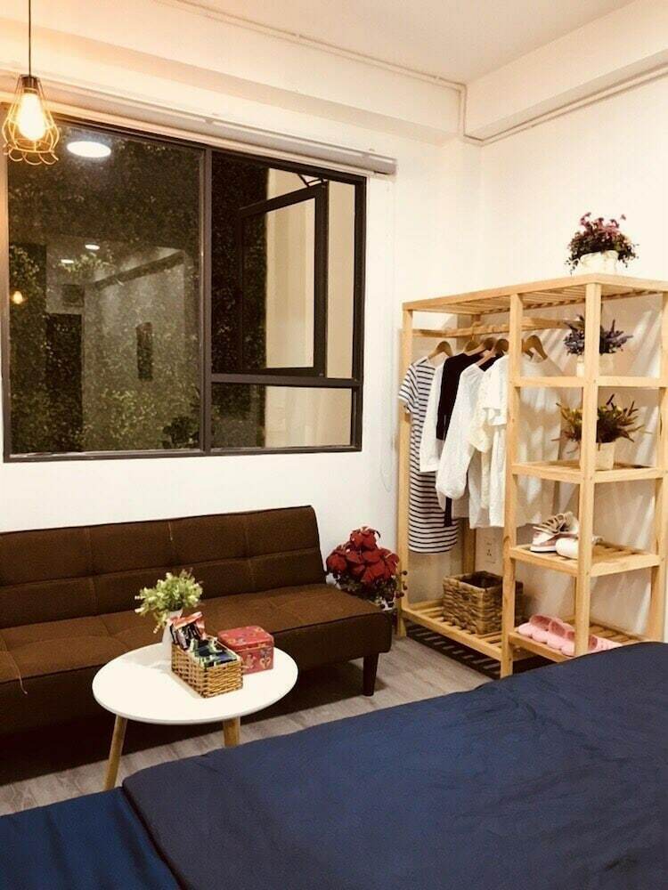 Hotel Saigon Bed Station