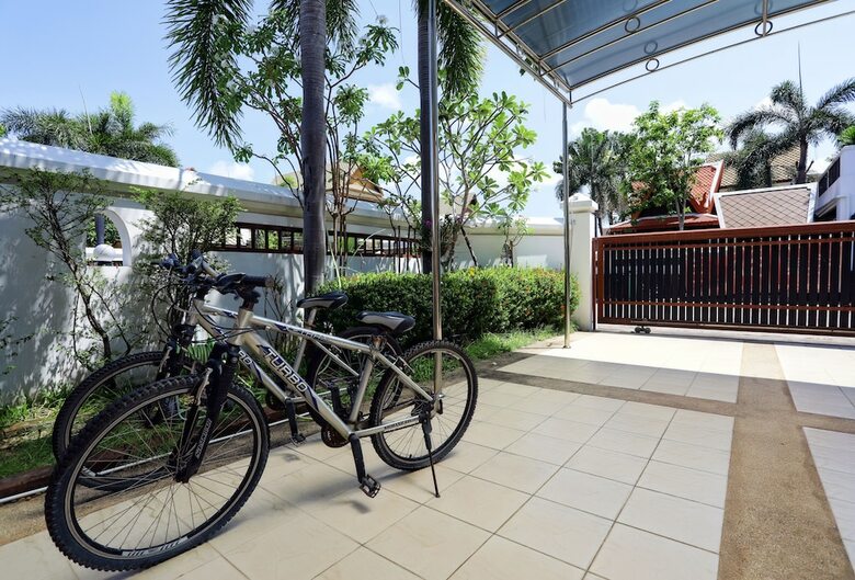 Green Residence Pool Villa