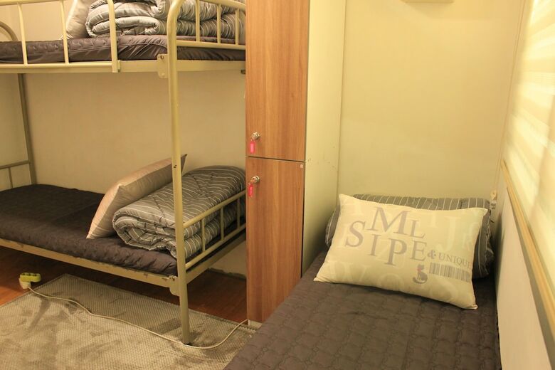 Hostal U Guesthouse In Hongdae Female Only - Hostel
