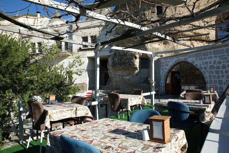 Unicorn Cave Hotel