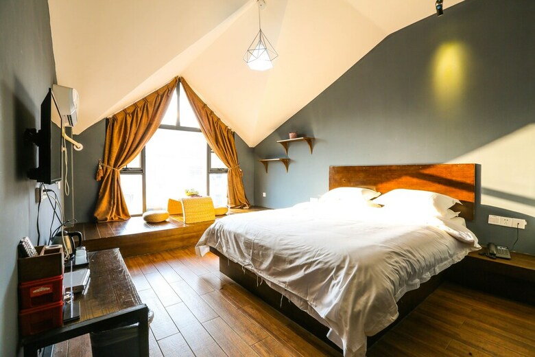 Zhangjiajie Comma Travel Hotel