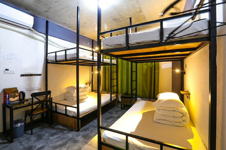 Zhangjiajie Comma Travel Hotel