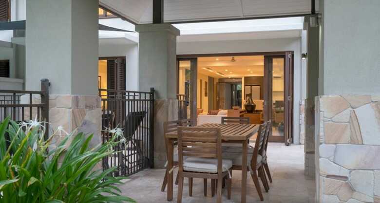 Sea Temple Port Douglas Luxury Apartments