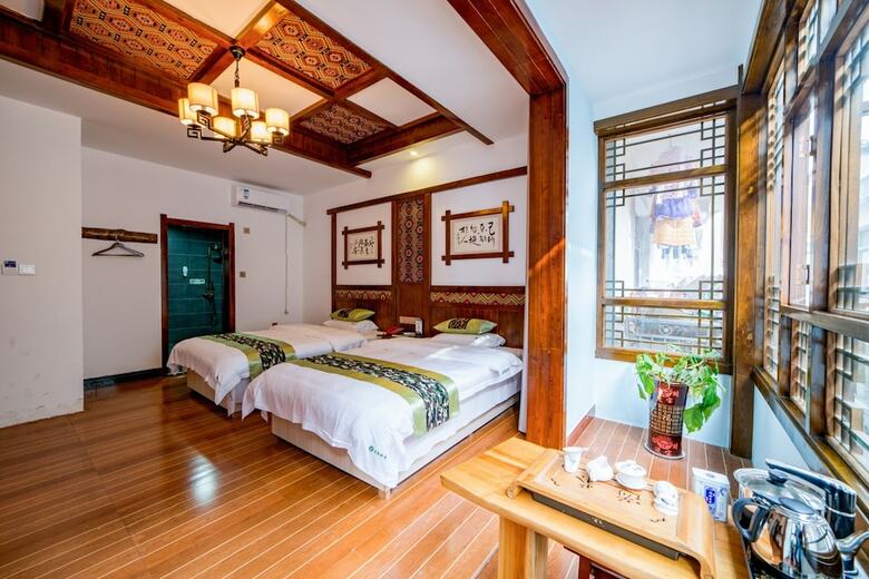 Hotel Military Theme Inn