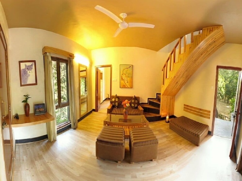 Hotel The Den