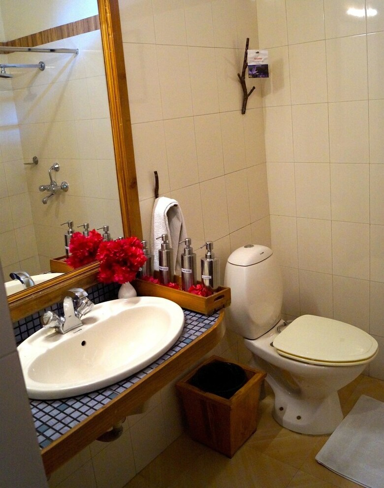 Hotel The Den
