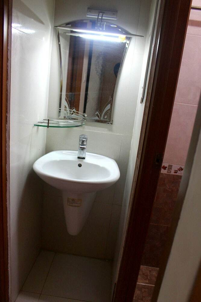 Hostal Aloha Saigon - Hostel - Adults Only