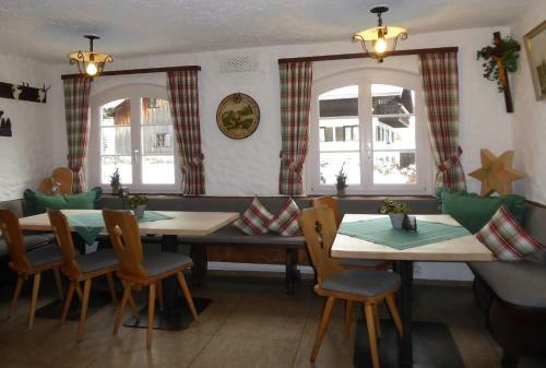 Hostal Gasthof Pension Riedbergerhorn
