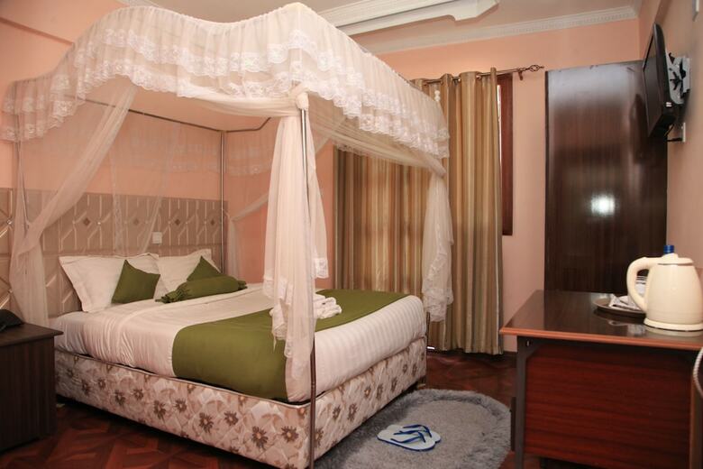 Sunshine Hotel