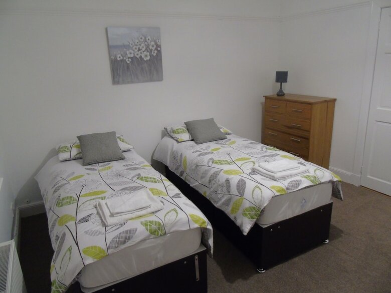Snug - Meadhan Apartment