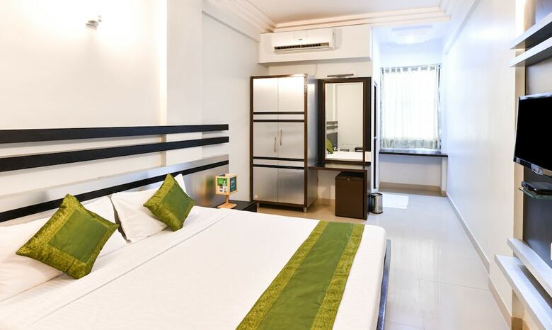 Treebo Skylon Hotel