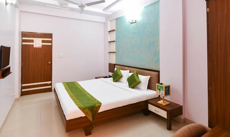Treebo Skylon Hotel