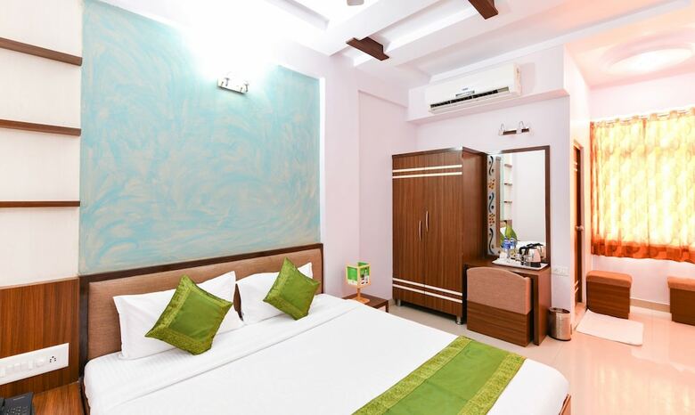 Treebo Skylon Hotel