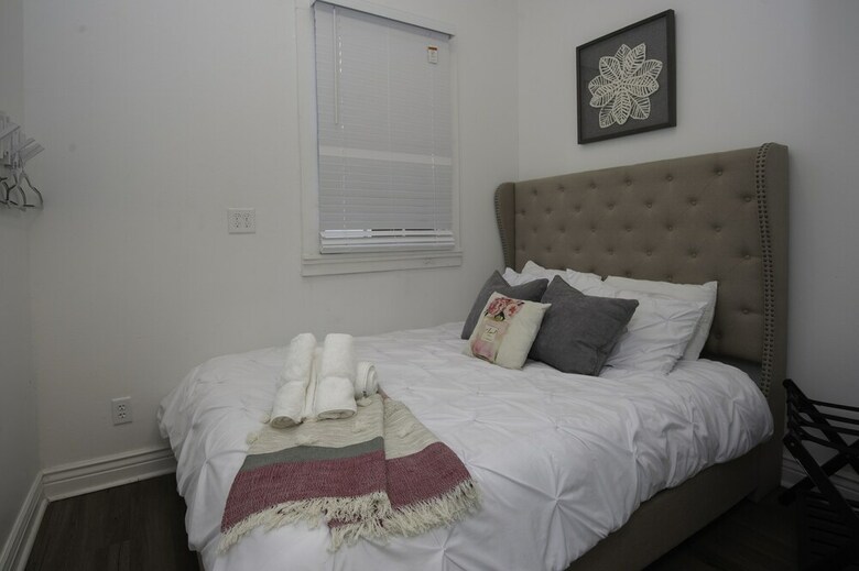 Villa 5 Br - Best Location Next To French Qt