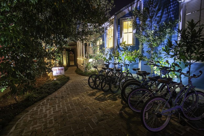 Villa 4 Br -famous Landmark Next To Bourbon St