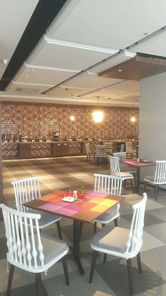 Hotel Mercure Xiangyang Railway Station