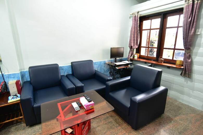 Hostal 5 Minute Hostel