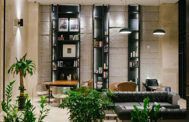 Yeoubi Hotel