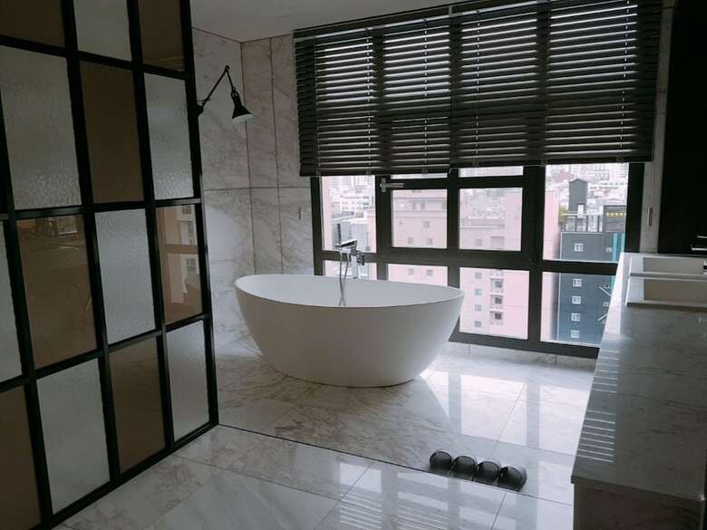 Yeoubi Hotel